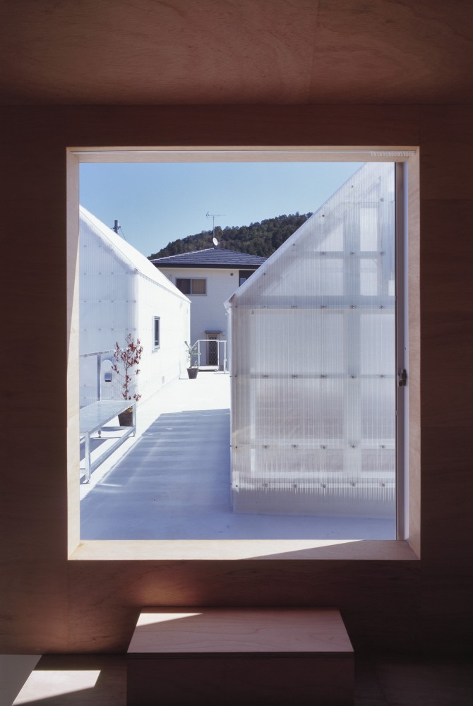 House in Yamasaki / Tato Architects