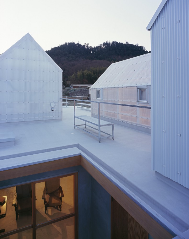 House in Yamasaki / Tato Architects