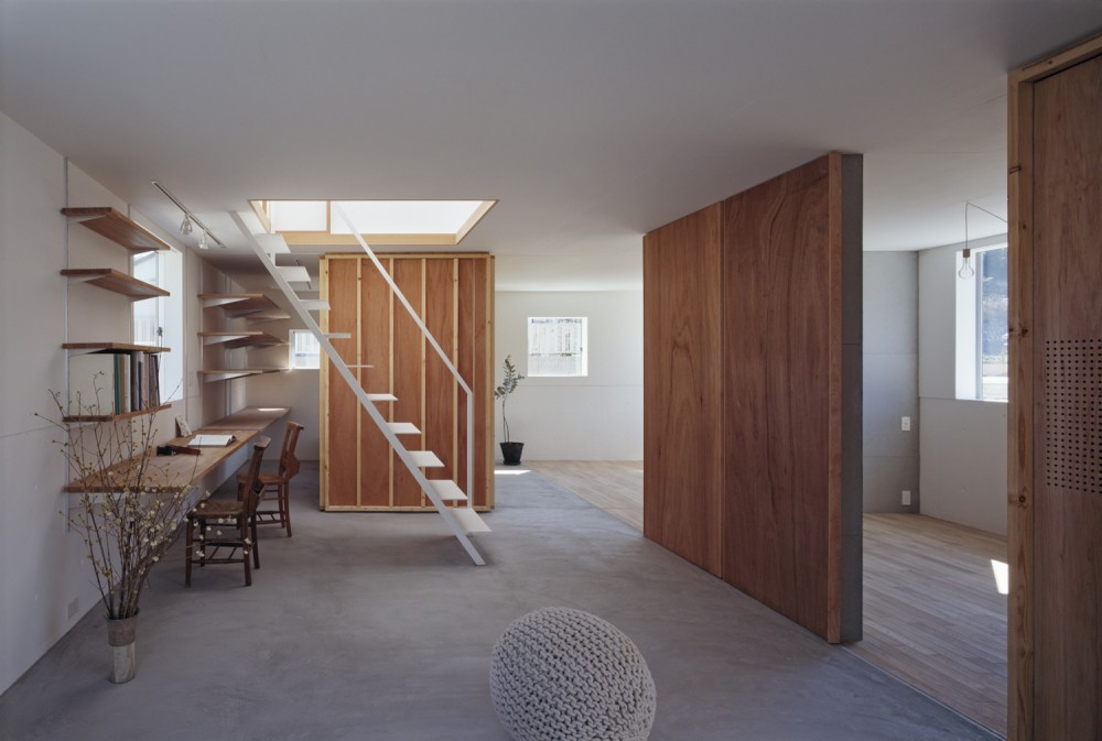 House in Yamasaki / Tato Architects