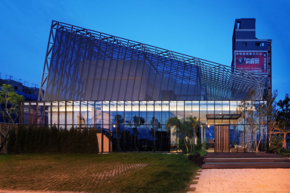 Summit Housing Sales Center / Lab Modus