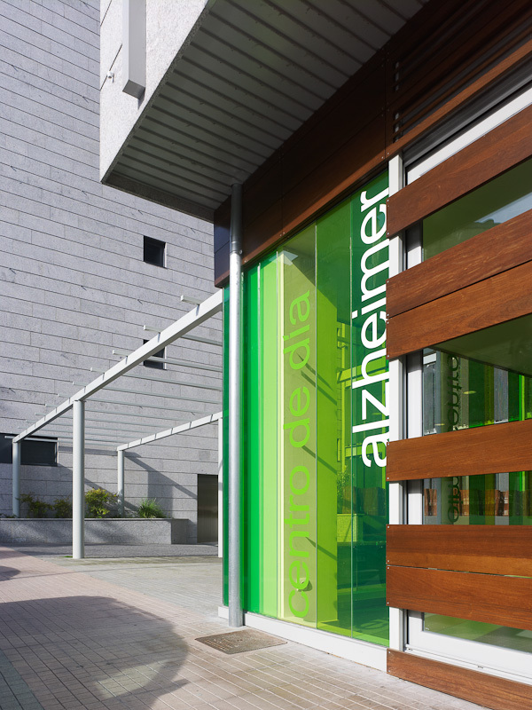 Urban Day Care Center for Alzheimer Patients / Cid + Santos