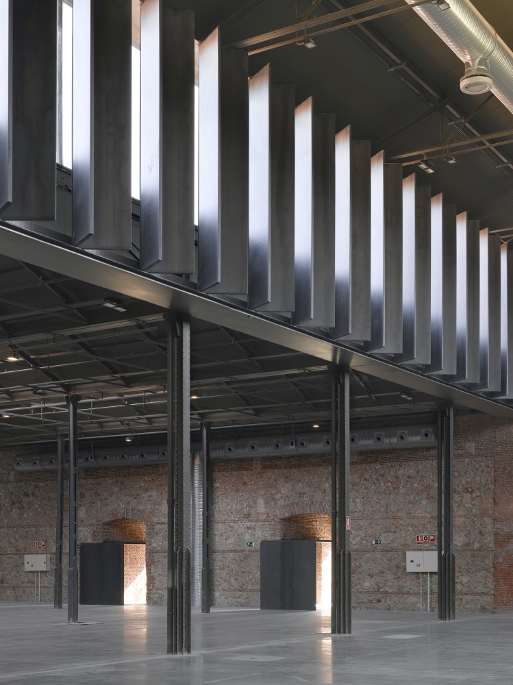 Hangar 16 / Iñaqui Carnicero Architecture