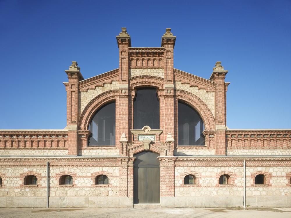 Hangar 16 / Iñaqui Carnicero Architecture