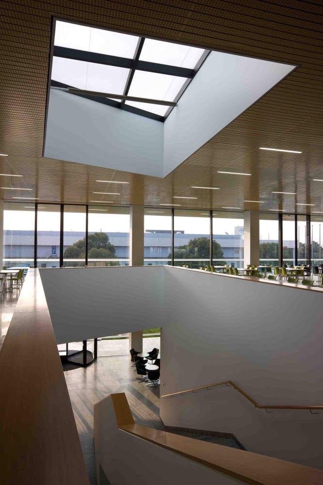 Roche Canteen / EXH Design