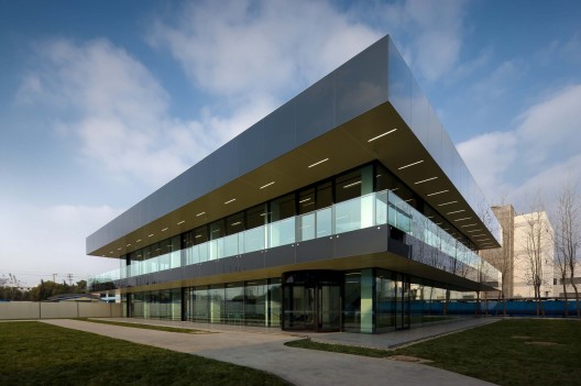 Roche Canteen / EXH Design