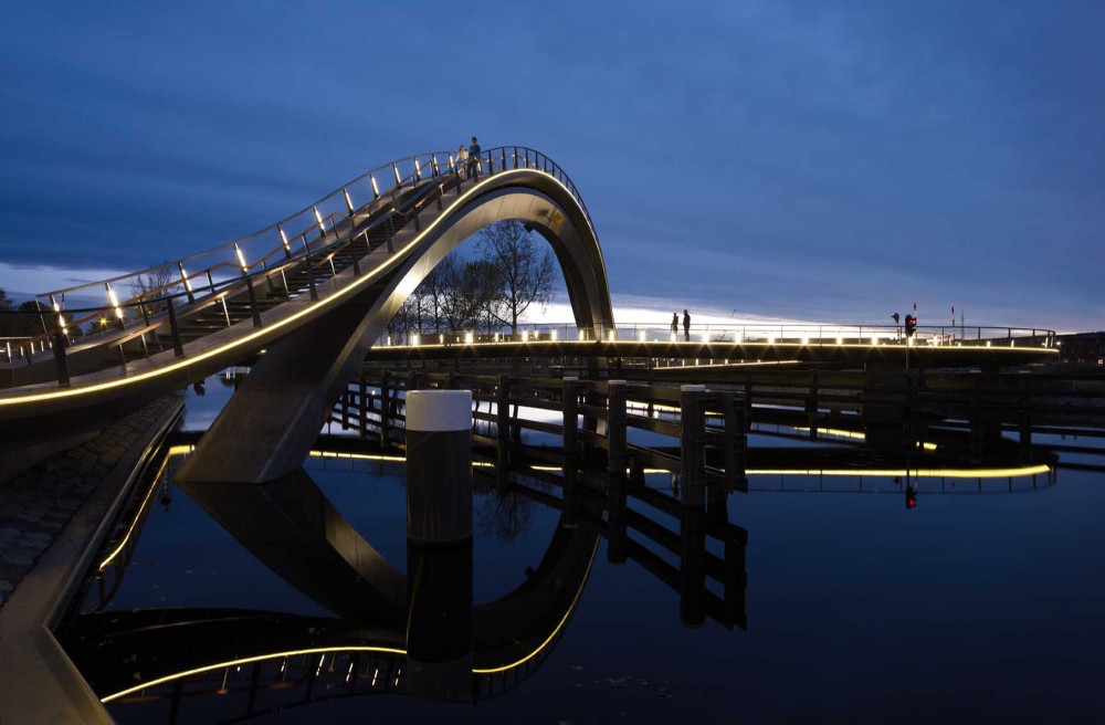 Melkwegbrug / NEXT Architects