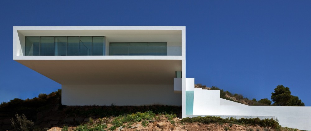 House on the Cliff / Fran Silvestre Arquitectos
