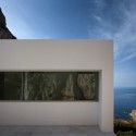 Casa En Un Acantilado / Fran Silvestre Arquitectos Casa En Un Acantilado / Fran Silvestre Arquitectos © Diego Opazo