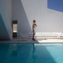 Casa En Un Acantilado / Fran Silvestre Arquitectos