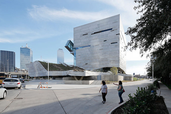 Perot Museum of Nature and Science / Morphosis