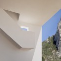 Casa En Un Acantilado / Fran Silvestre Arquitectos Casa En Un Acantilado / Fran Silvestre Arquitectos © Diego Opazo