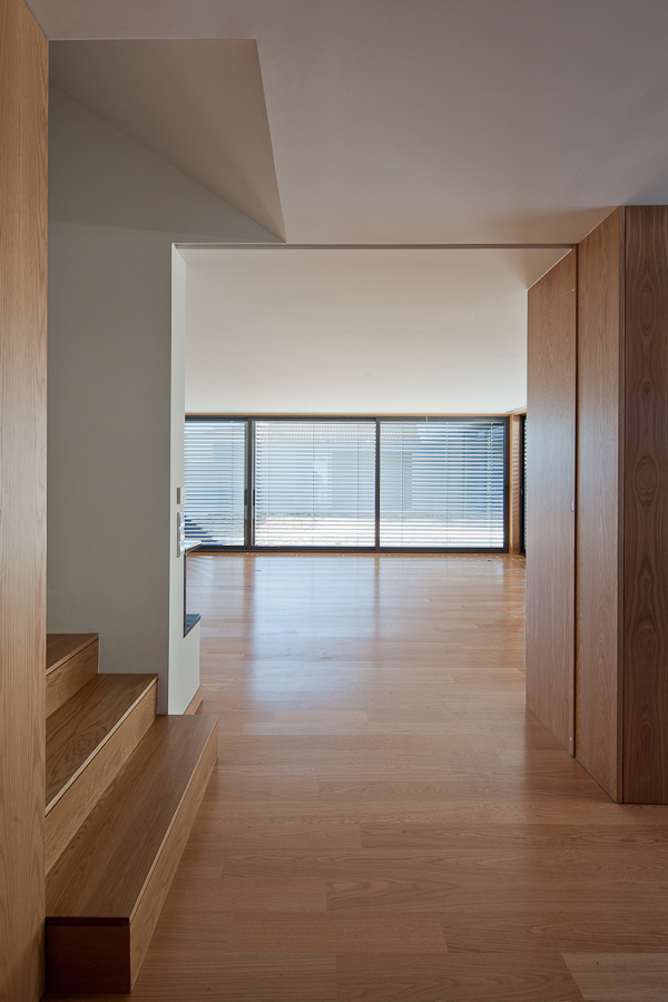 Agudela House / Rui Cerqueira Barros