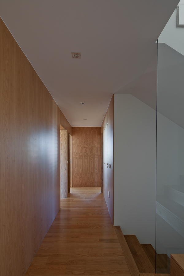 Agudela House / Rui Cerqueira Barros