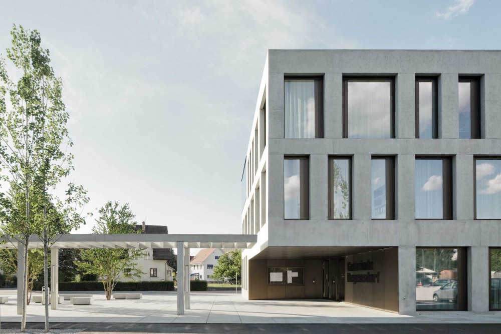 Regensdorf Community Center / phalt Architekten