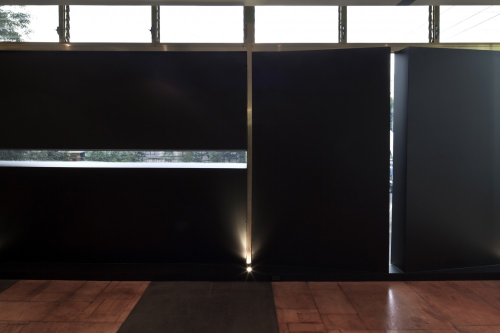 American Apparel Showroom / Emmanuel Picault + Ludwig Godefroy Architects