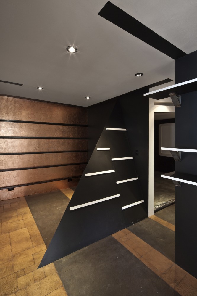 American Apparel Showroom / Emmanuel Picault + Ludwig Godefroy Architects