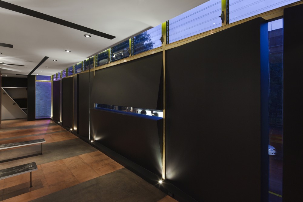 American Apparel Showroom / Emmanuel Picault + Ludwig Godefroy Architects