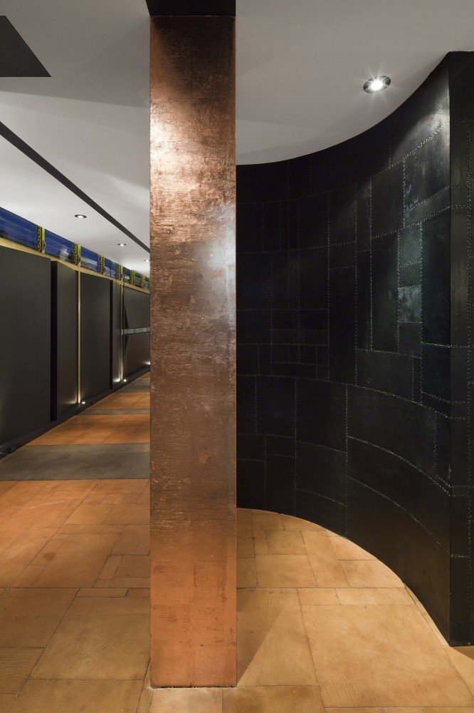 American Apparel Showroom / Emmanuel Picault + Ludwig Godefroy Architects