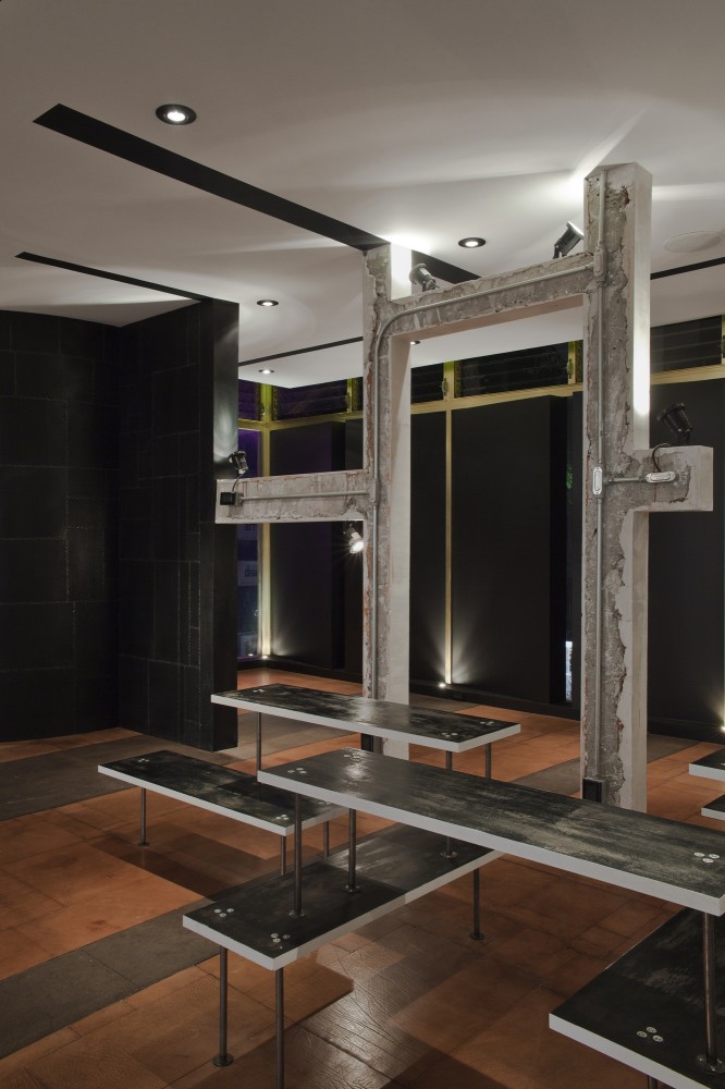 American Apparel Showroom / Emmanuel Picault + Ludwig Godefroy Architects