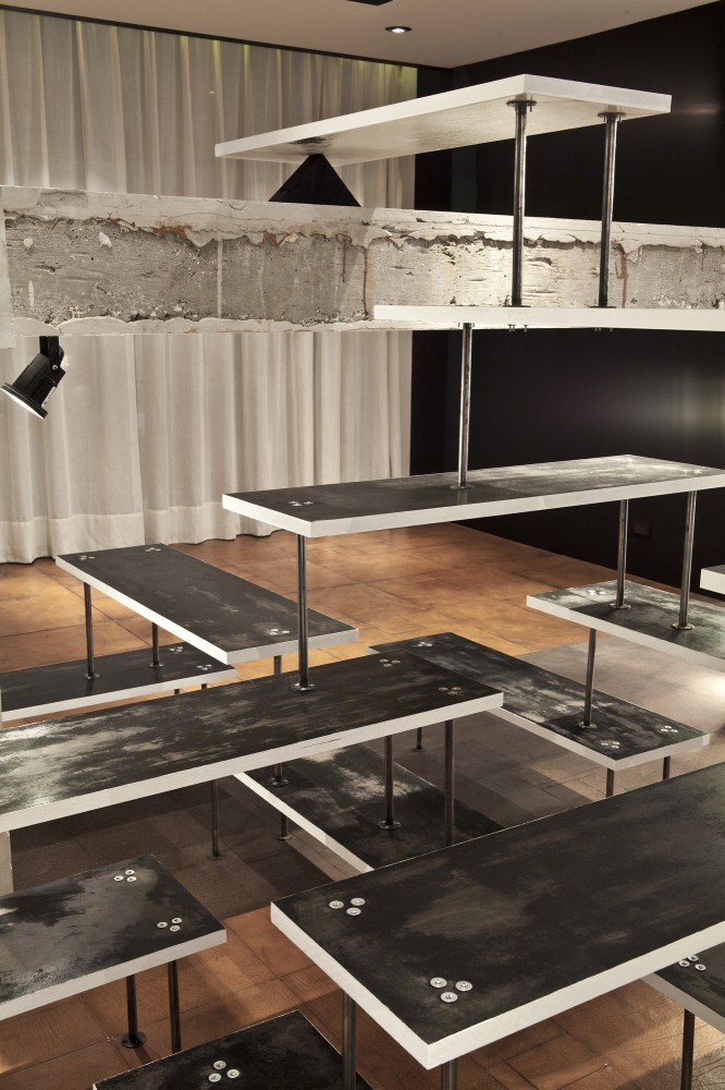American Apparel Showroom / Emmanuel Picault + Ludwig Godefroy Architects