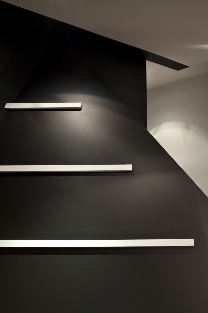 American Apparel Showroom / Emmanuel Picault + Ludwig Godefroy Architects