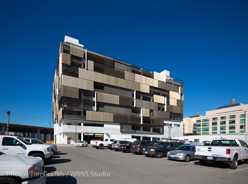 UCSF Mission Bay Parking Structure / WRNS Studio