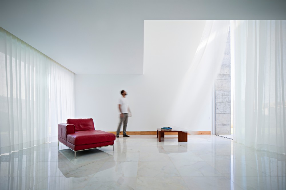 House In Moreira / Phyd Arquitectura