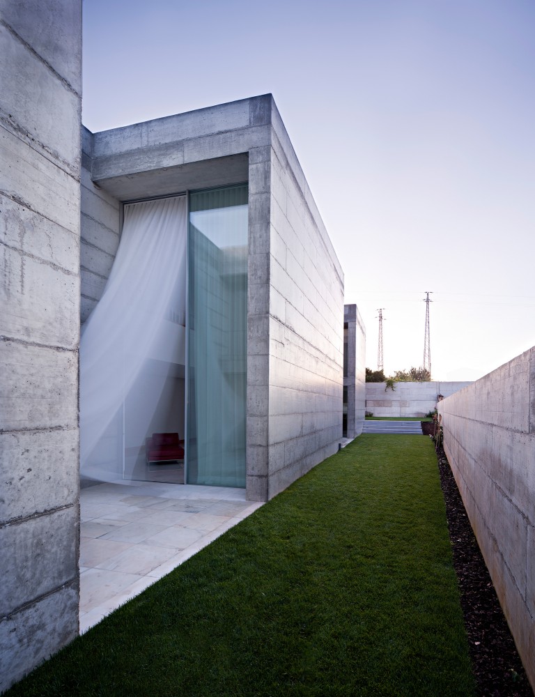 House In Moreira / Phyd Arquitectura