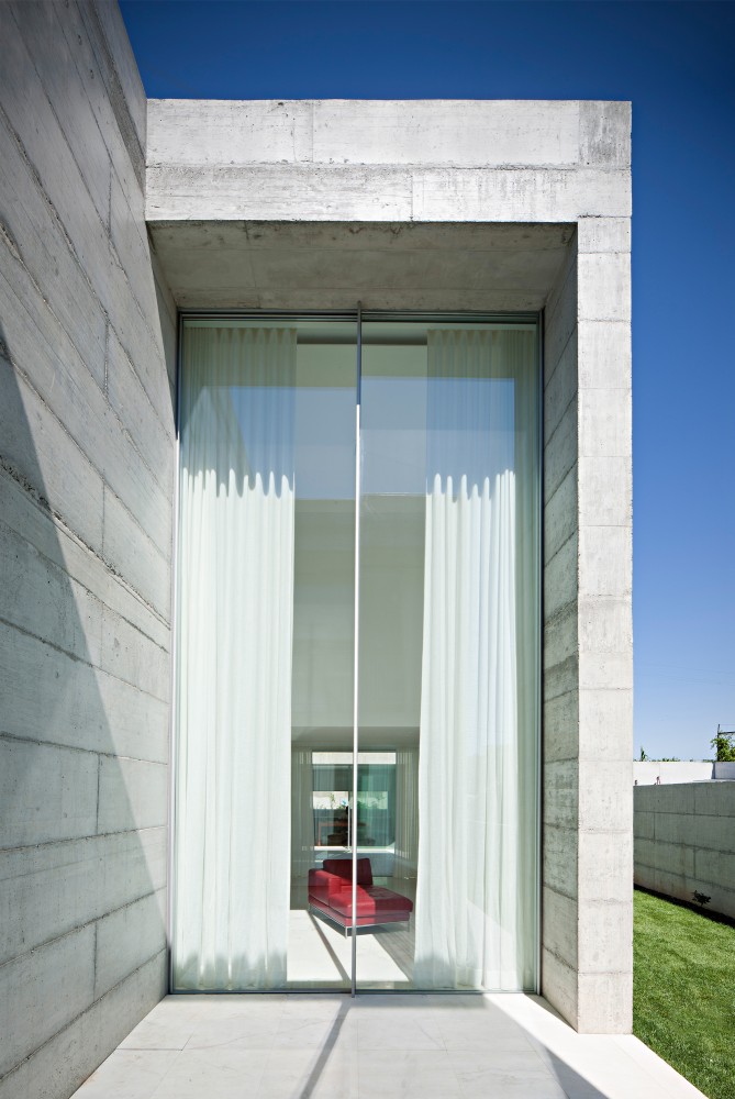 House In Moreira / Phyd Arquitectura