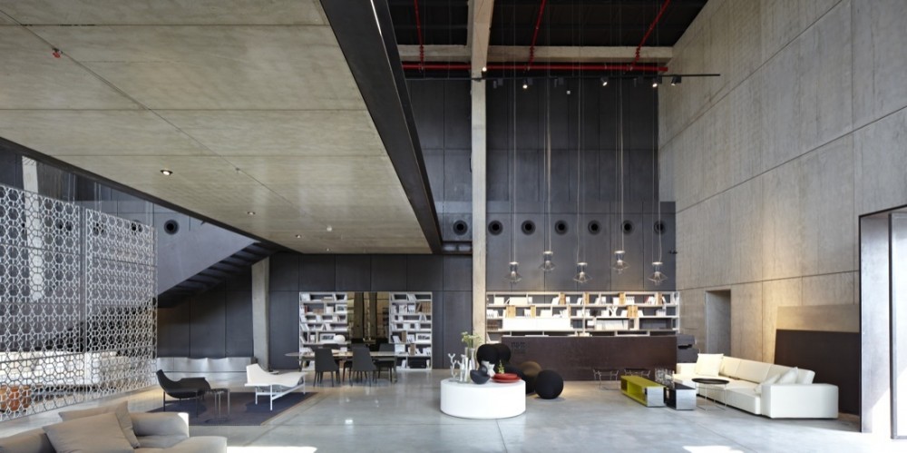 The Shell and its Contents – Italia B&B Showroom / Pitsou Kedem Architects