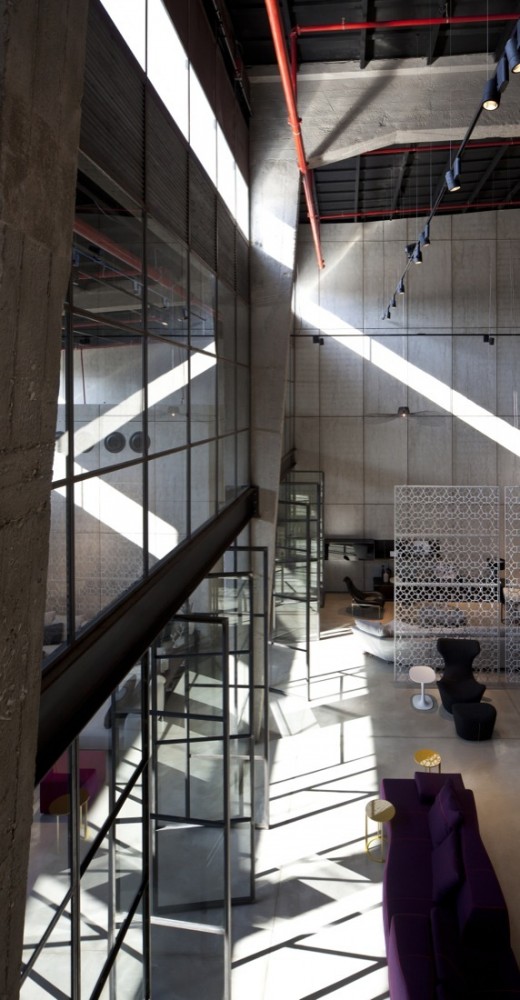 The Shell and its Contents – Italia B&B Showroom / Pitsou Kedem Architects