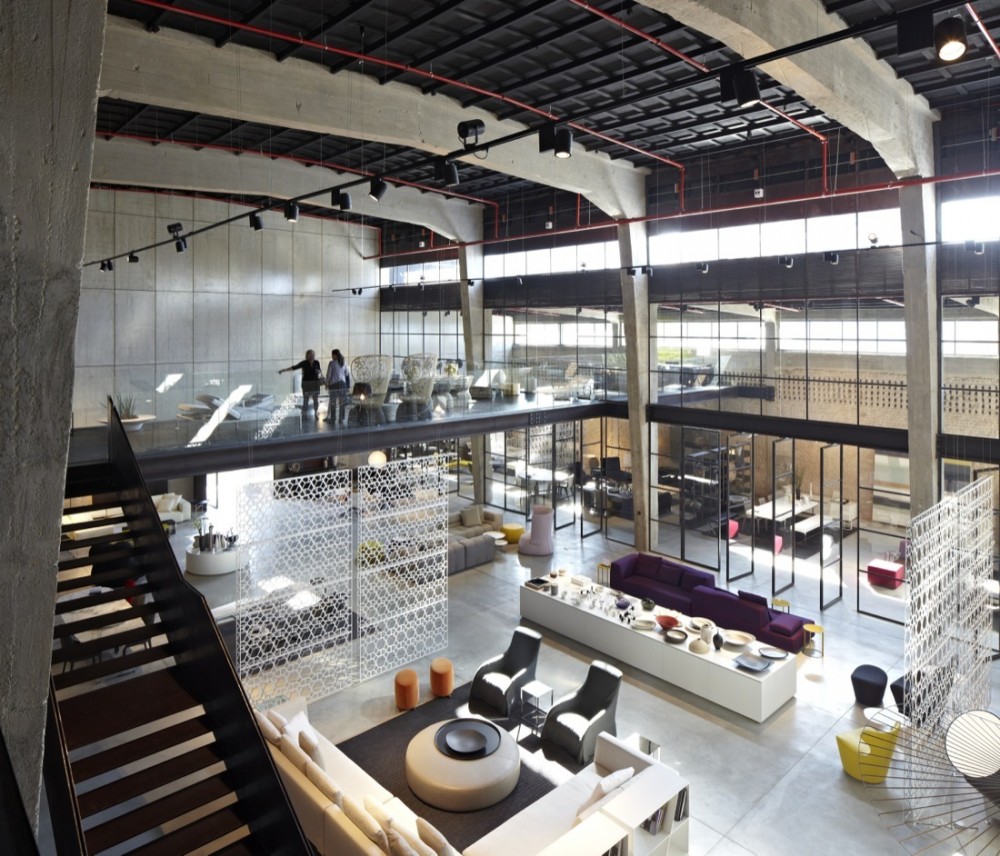 The Shell and its Contents – Italia B&B Showroom / Pitsou Kedem Architects