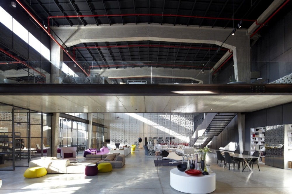 The Shell and its Contents – Italia B&B Showroom / Pitsou Kedem Architects