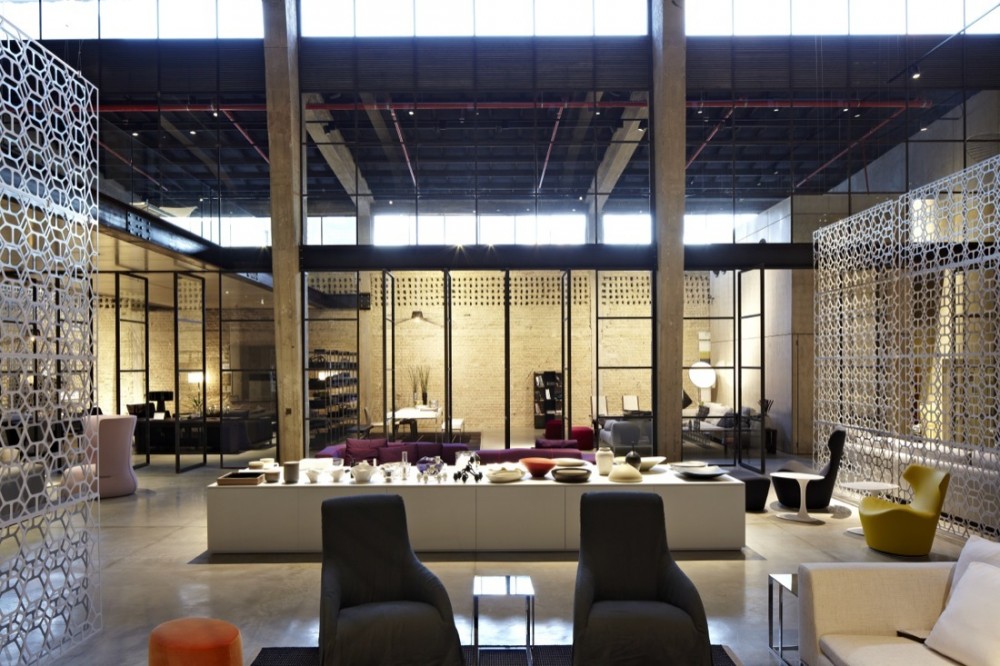 The Shell and its Contents – Italia B&B Showroom / Pitsou Kedem Architects