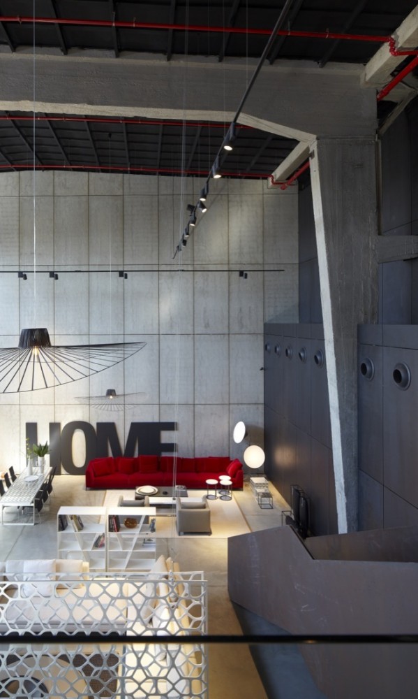 The Shell and its Contents – Italia B&B Showroom / Pitsou Kedem Architects