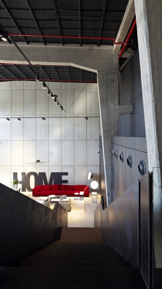 The Shell and its Contents – Italia B&B Showroom / Pitsou Kedem Architects