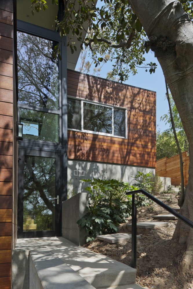 Broom Way Residence / Nonzero Architecture