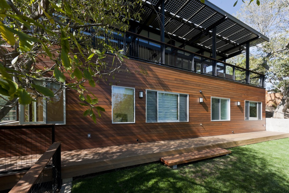 Broom Way Residence / Nonzero Architecture