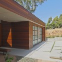 Broom Way Residence / Nonzero\Architecture Broom Way Residence / Nonzero\Architecture © Juergen Nogai