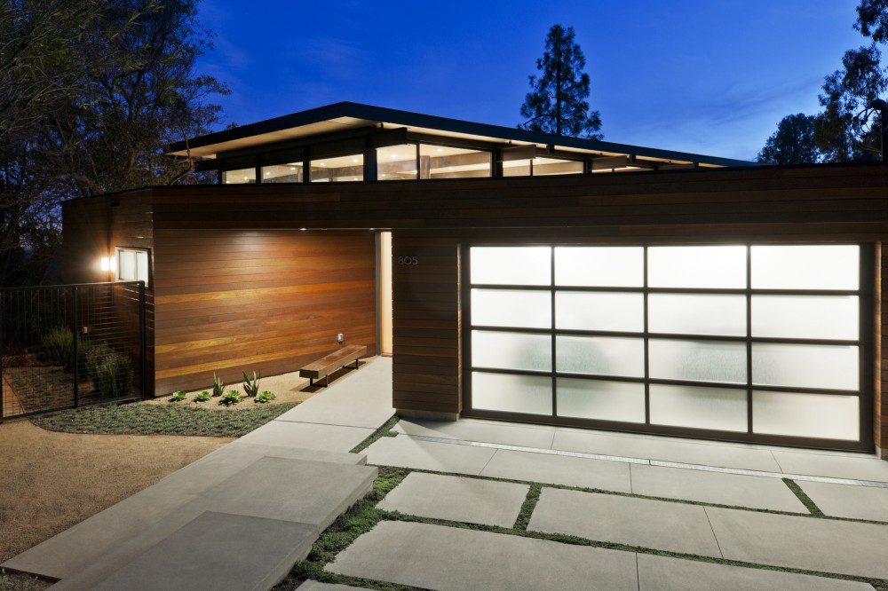 Broom Way Residence / Nonzero Architecture