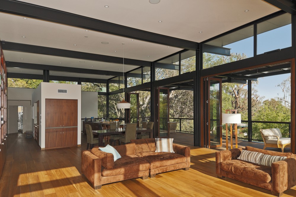Broom Way Residence / Nonzero Architecture