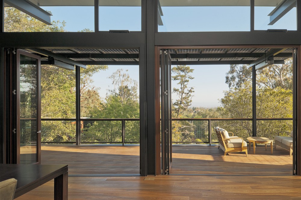 Broom Way Residence / Nonzero Architecture