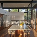 Broom Way Residence / Nonzero\Architecture Broom Way Residence / Nonzero\Architecture © Juergen Nogai