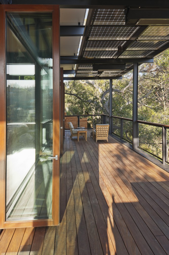 Broom Way Residence / Nonzero Architecture