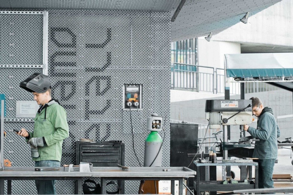 Dynamo Metal Workshop / phalt Architekten