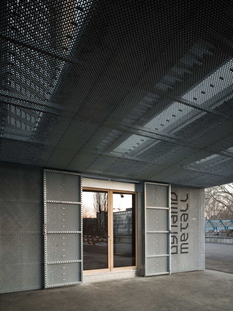 Dynamo Metal Workshop / phalt Architekten