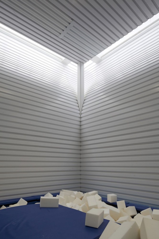 Gym Hall TNW / NL Architects