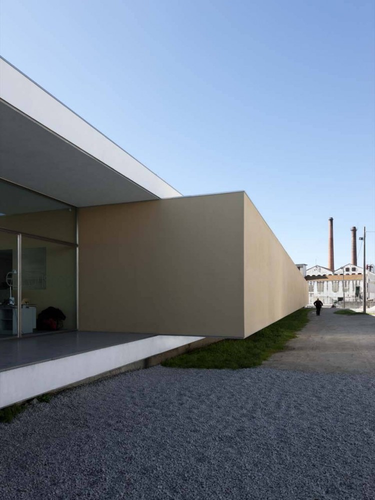 Hotel & Catering School / Eduardo Souto de Moura + Graca Correia