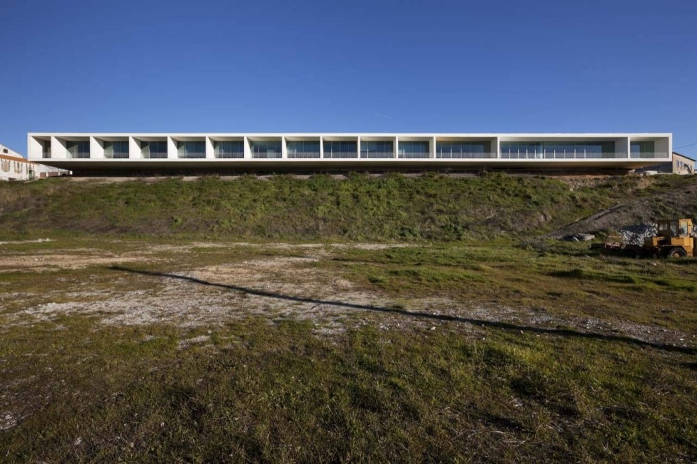 Hotel & Catering School / Eduardo Souto de Moura + Graca Correia