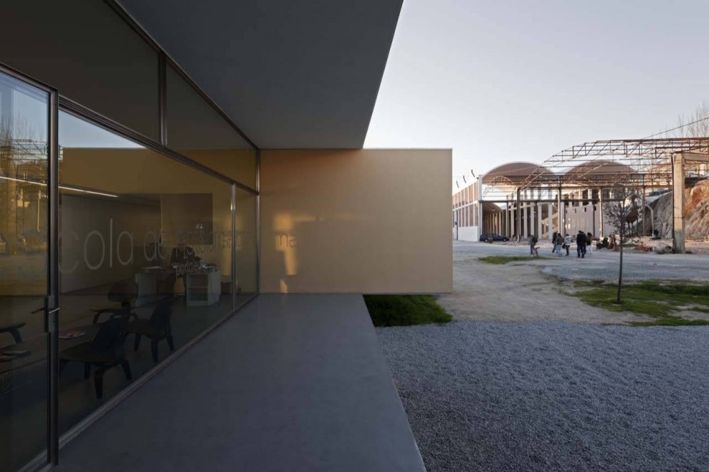 Hotel & Catering School / Eduardo Souto de Moura + Graca Correia